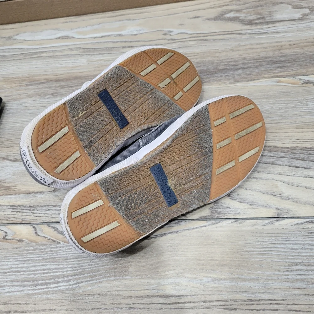 Sperry Halyard 2-Eye canvas boat shoes Boys Size 3 M Gray